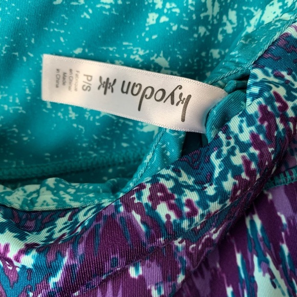 Kyodan Reversible Workout Capri Leggings - Picture 7 of 7